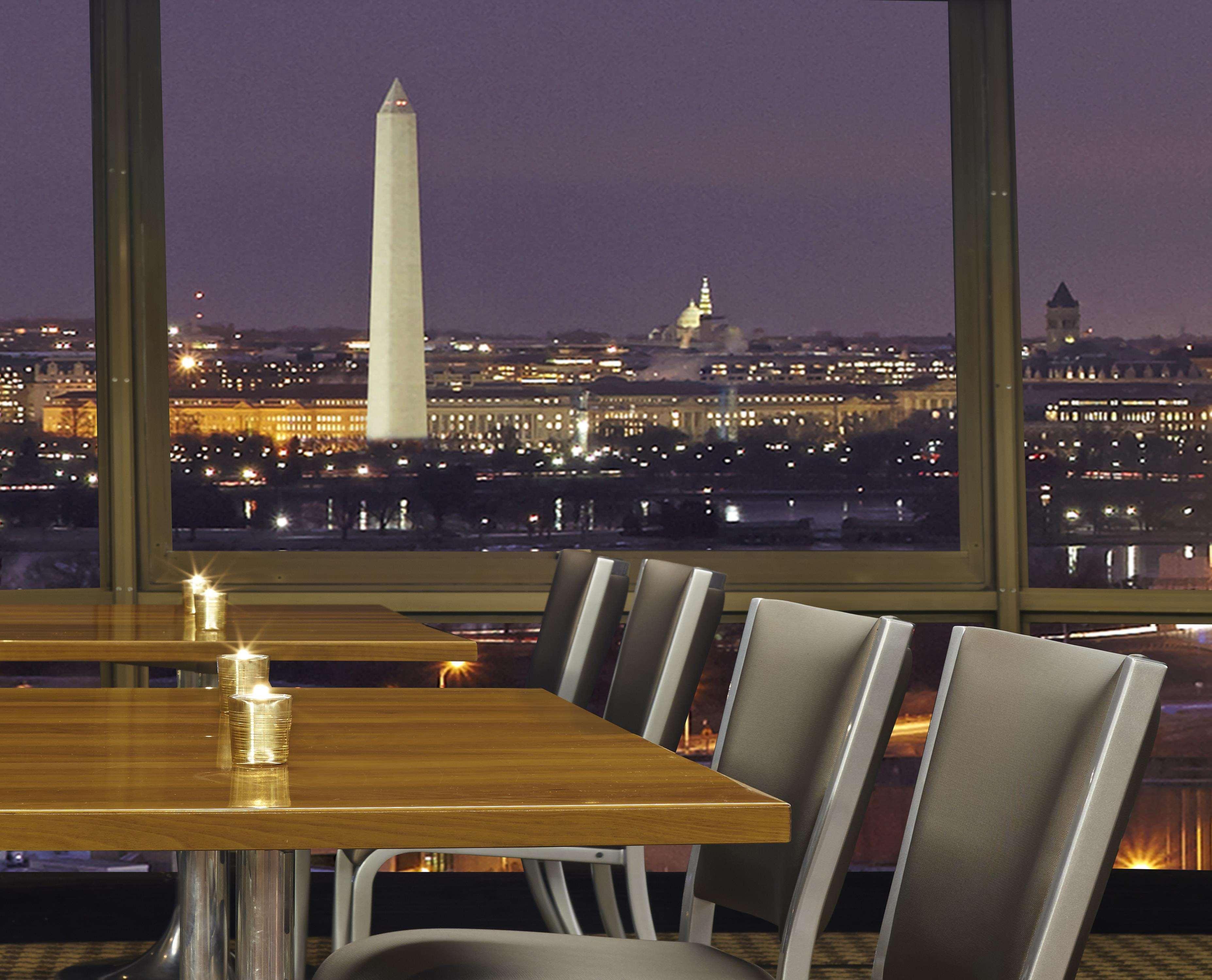 Doubletree By Hilton Washington Dc - Crystal City Arlington Exterior photo