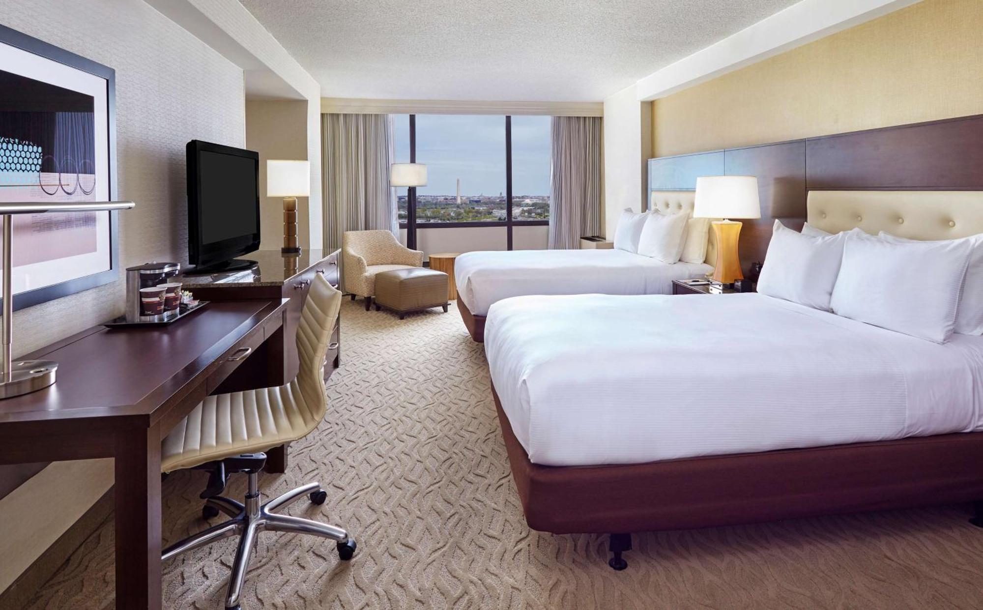 Doubletree By Hilton Washington Dc - Crystal City Arlington Exterior photo